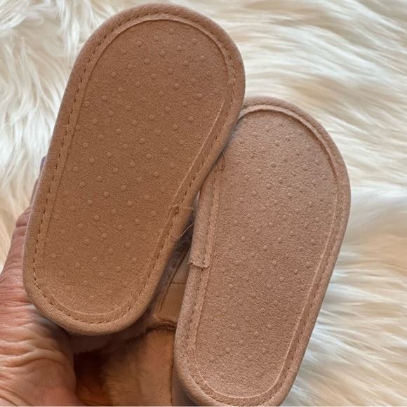 Cozy Pink Faux Fur Baby Boots Carters sz 6-9 mos Blush color - Picture 4 of 6